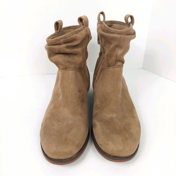 SO TAN SUEDED SLOUCH ANKLE BOOTIES SZ 9 - Picture 2 of 12
